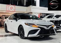 تۆیۆتا کامری